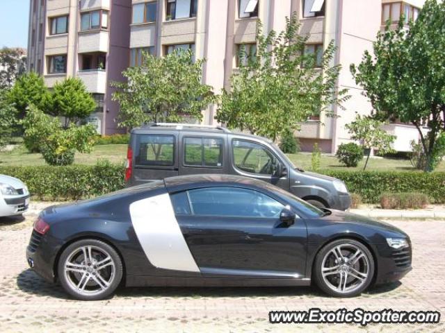 Audi R8 spotted in Istanbul, Turkey