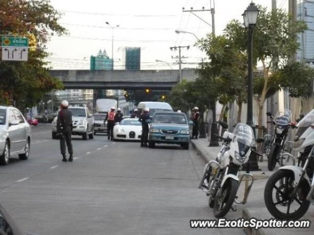Bugatti Veyron spotted in Bangkok, Thailand