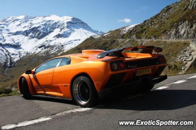 Lamborghini Diablo spotted in Hoepenthal, Switzerland