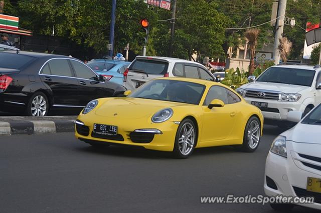 Porsche 911 spotted in Jakarta, Indonesia