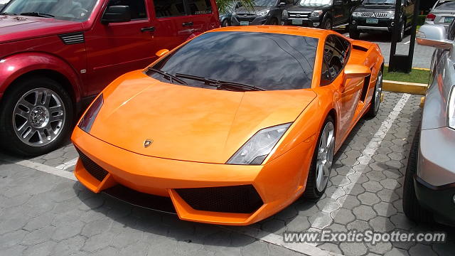 Lamborghini Gallardo spotted in Taguig, Philippines