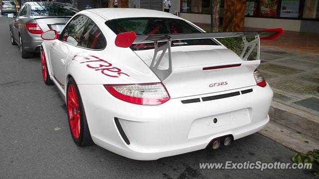 Porsche 911 GT3 spotted in Taguig, Philippines