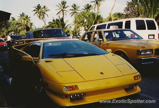 Lamborghini Diablo spotted in Miami Beach, Florida
