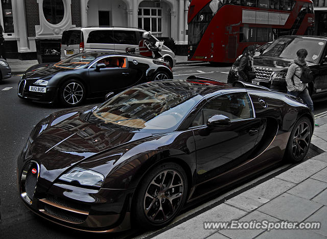 Bugatti Veyron spotted in Lonon, United Kingdom
