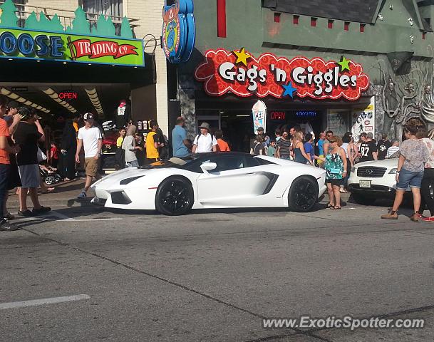 Lamborghini Aventador spotted in Niagara Falls, Canada