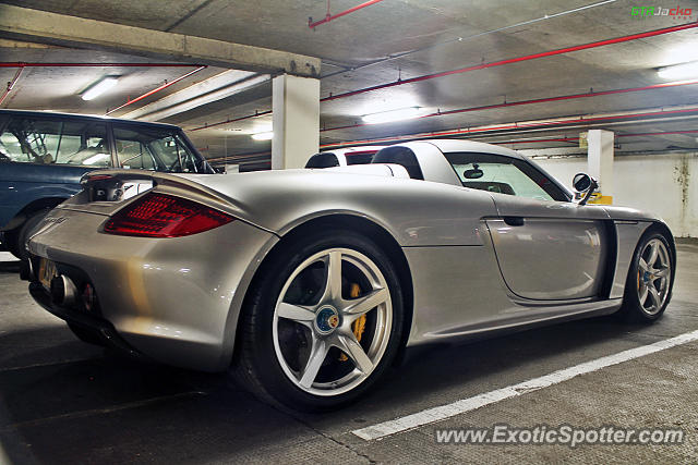 Porsche Carrera GT spotted in London, United Kingdom