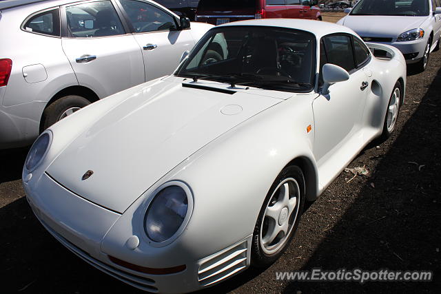 Porsche 959 spotted in Sonoma, California