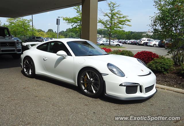 Porsche 911 GT3 spotted in Beachwood, Ohio