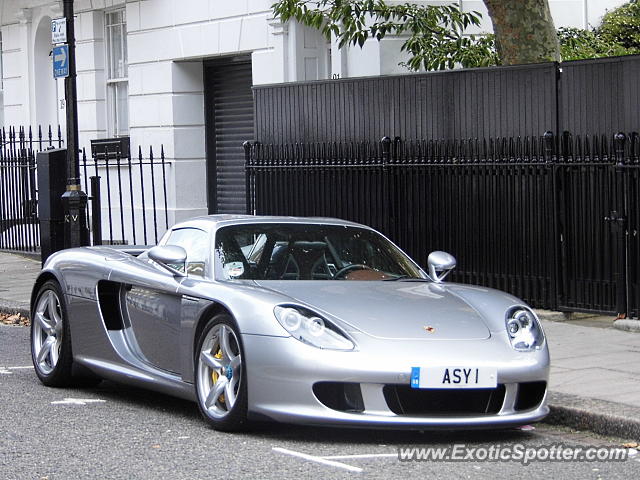 Porsche Carrera GT spotted in London, United Kingdom