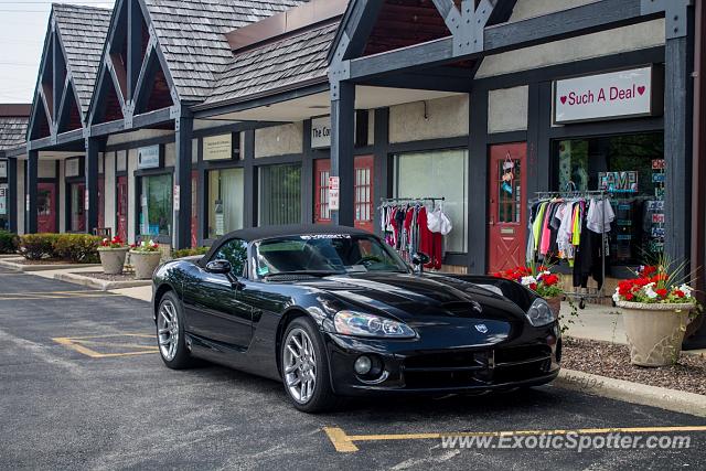 Dodge Viper spotted in Northbrook, Illinois