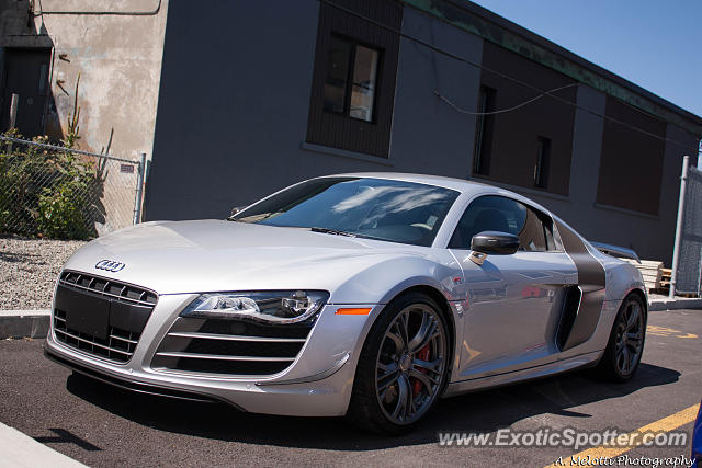 Audi R8 spotted in Montreal, Canada