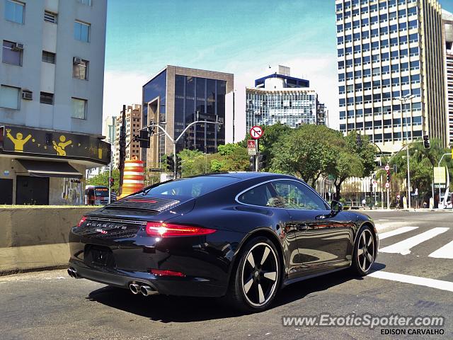 Porsche 911 spotted in São Paulo, Brazil