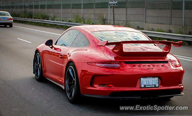 Porsche 911 GT3 spotted in Toronto, Canada