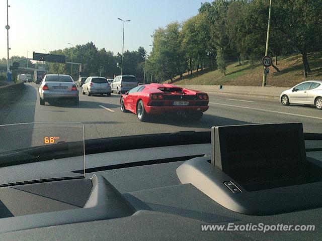 Lamborghini Diablo spotted in PARIS, France