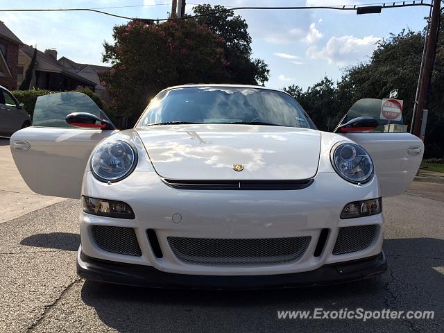 Porsche 911 GT3 spotted in Dallas, Texas