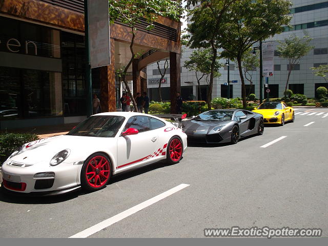 Lamborghini Aventador spotted in Taguig, Philippines