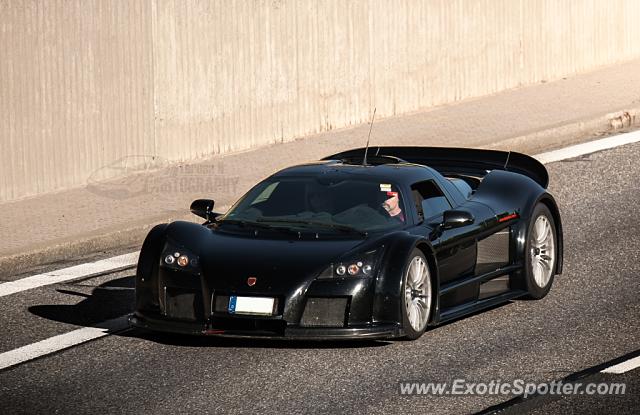 Gumpert Apollo spotted in A81, Germany