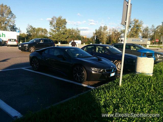 BMW I8 spotted in Treviso, Italy