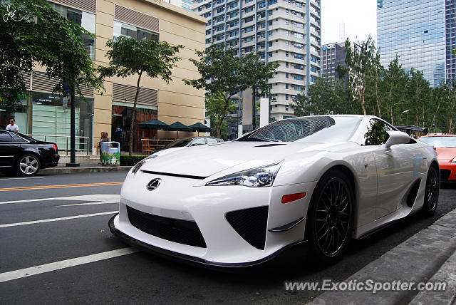 Lexus LFA spotted in Taguig City, Philippines
