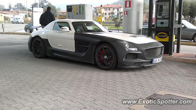 Mercedes SLS AMG spotted in Bergamo, Italy