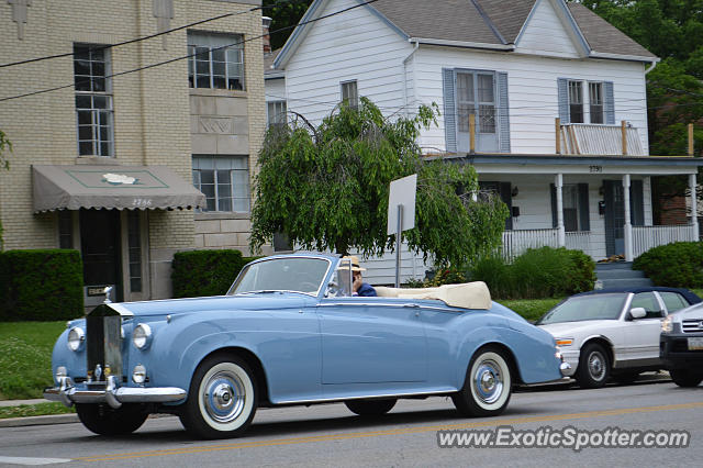 Rolls Royce Silver Cloud spotted in Cincinnati, Ohio