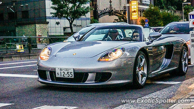 Porsche Carrera GT spotted in Tokyo, Japan