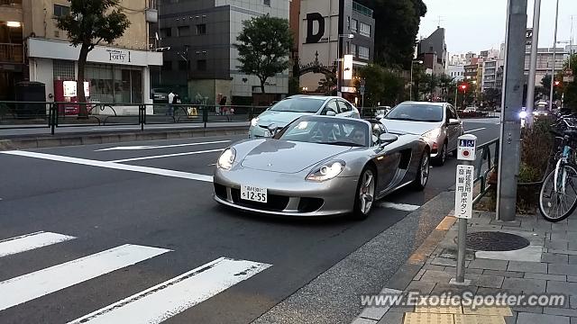 Porsche Carrera GT spotted in Tokyo, Japan
