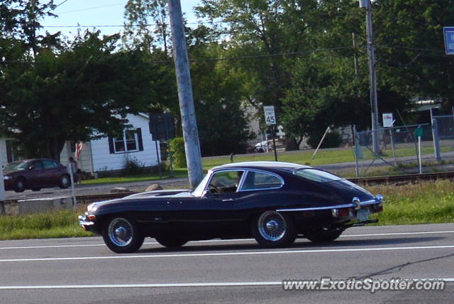 Jaguar E-Type spotted in Ontario, New York