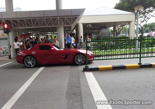 Mercedes SLS AMG spotted in Singapore, Singapore