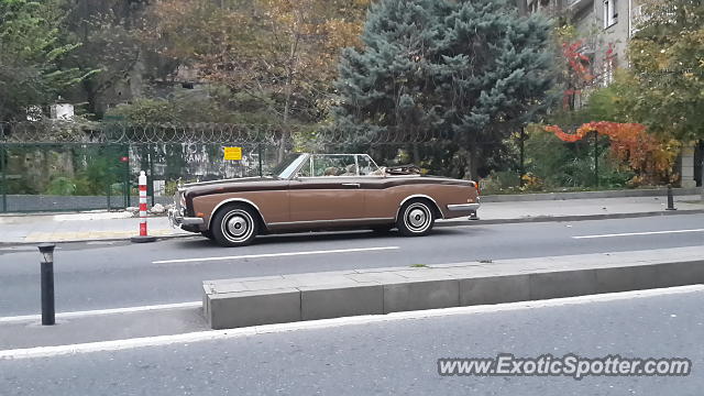 Rolls Royce Corniche spotted in Istanbul, Turkey