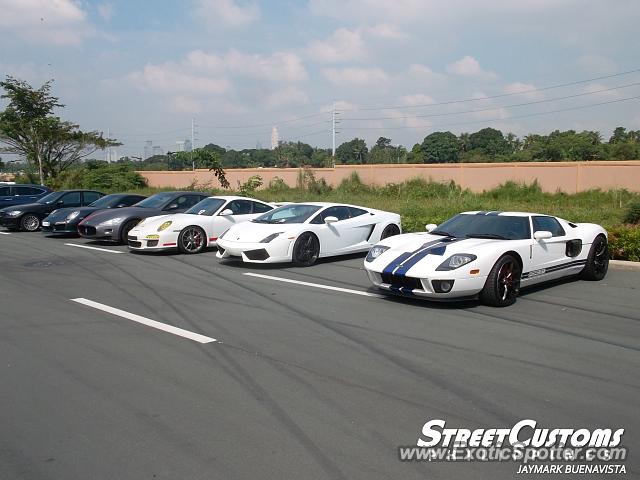 Lamborghini Gallardo spotted in Taguig, Philippines