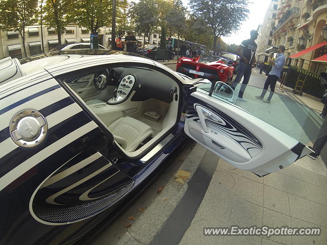 Bugatti Veyron spotted in Paris, France