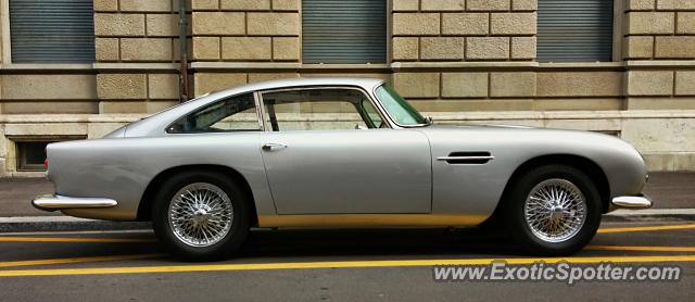 Aston Martin DB5 spotted in Zurich, Switzerland