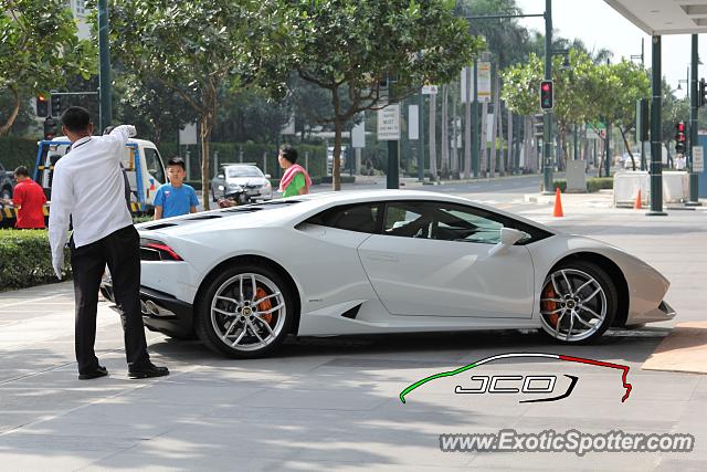 Lamborghini Huracan spotted in Taguig City, Philippines