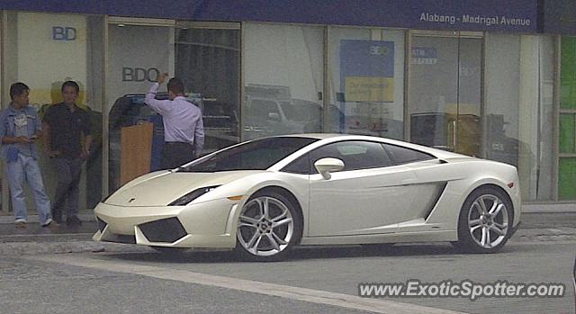 Lamborghini Gallardo spotted in Molito Alabang, Philippines