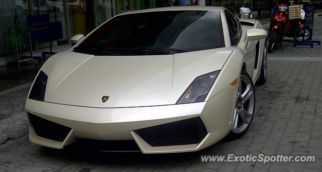 Lamborghini Gallardo spotted in Muntinlupa City, Philippines