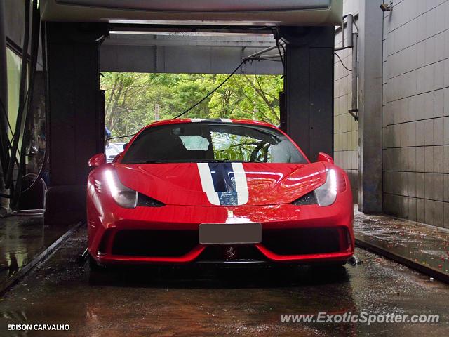 Ferrari 458 Italia spotted in São Paulo, Brazil