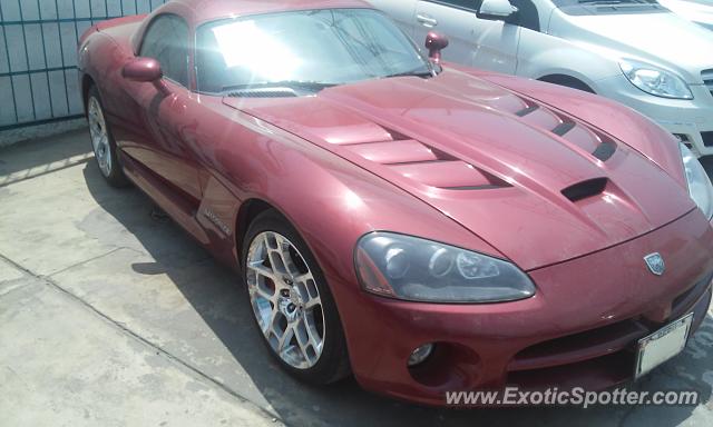 Dodge Viper spotted in Lima, Peru