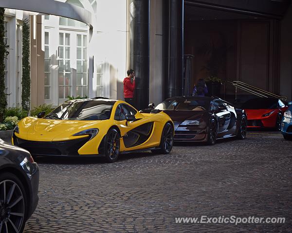 Mclaren P1 spotted in Beverly Hills, California
