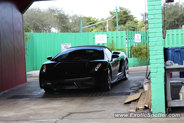 Lamborghini Gallardo spotted in West Palm Beach, Florida