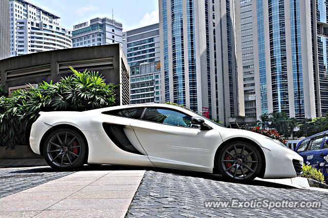 Mclaren MP4-12C spotted in KLCC Twin Tower, Malaysia