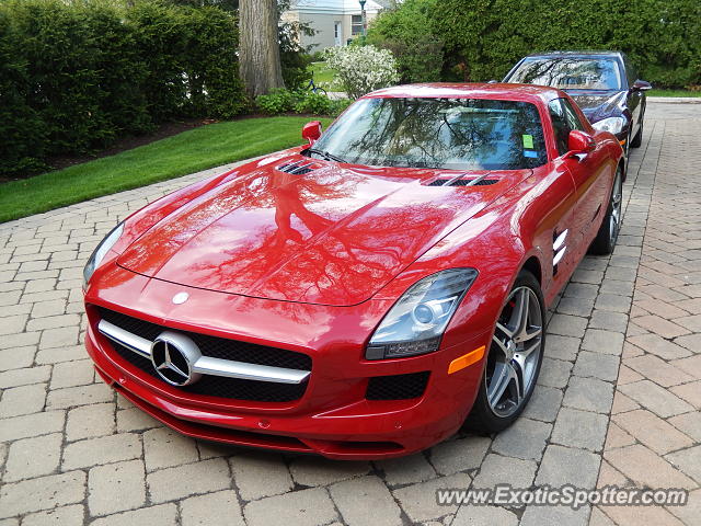 Mercedes SLS AMG spotted in Wilmette, Illinois