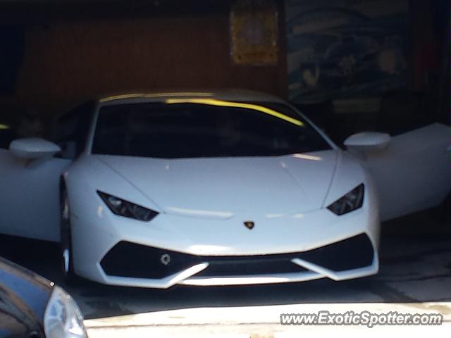 Lamborghini Huracan spotted in Auckland Central, New Zealand