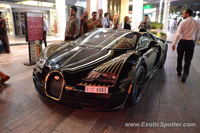 Bugatti Veyron spotted in Dubai, United Arab Emirates