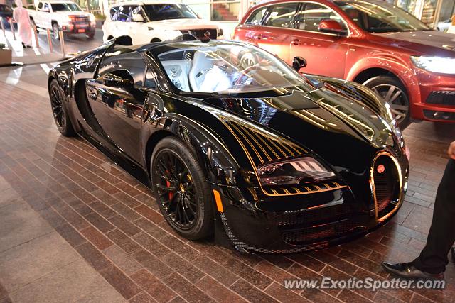 Bugatti Veyron spotted in Dubai, United Arab Emirates