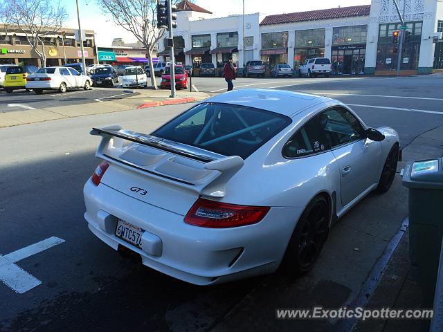 Porsche 911 GT3 spotted in San Mateo, California