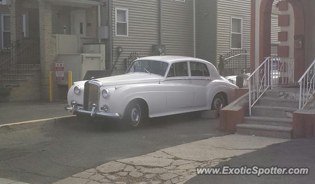 Bentley S Series spotted in Elizabeth, New Jersey