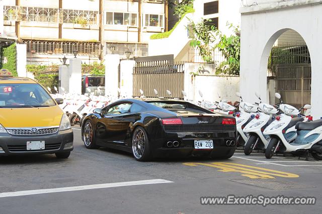 Lamborghini Gallardo spotted in Taipei, Taiwan