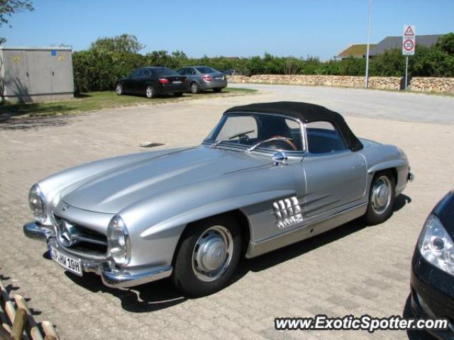 Mercedes 300SL spotted in Hamburg, Germany