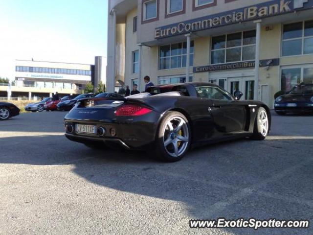 Porsche Carrera GT spotted in San marino, Italy